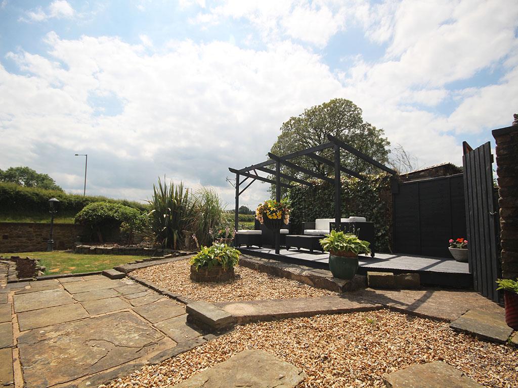 4 bedroom house For Sale in Fence, Burnley - IMG_3336.jpg